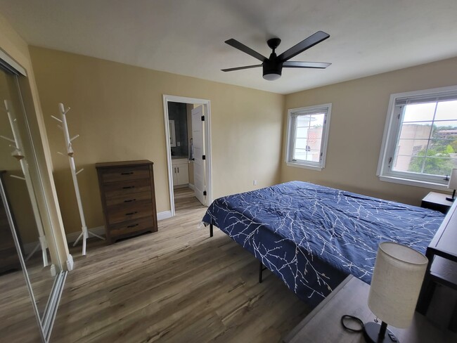 Building Photo - 3765 Elliott St