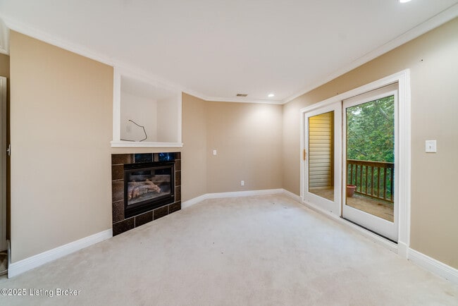Building Photo - 12307 Ridgeview Dr