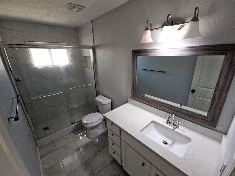 Building Photo - 1310 Goswell Ln