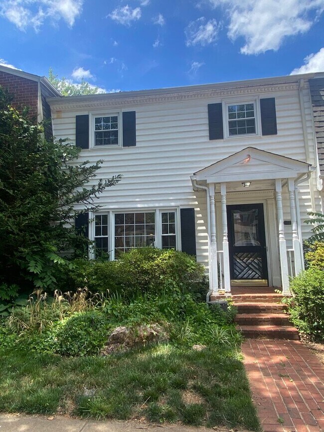 Primary Photo - Spacious townhome by Peaks View Park