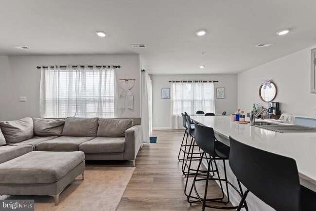 Building Photo - 140 Wood Walk Ave