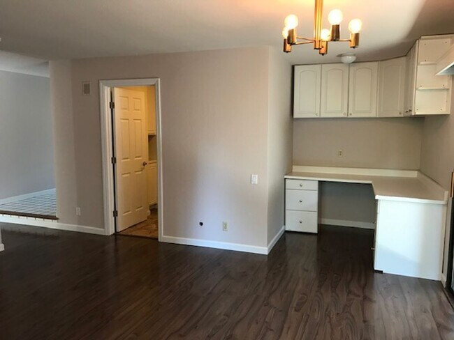 Building Photo - Single level 3 bedroom home in Northgate c...