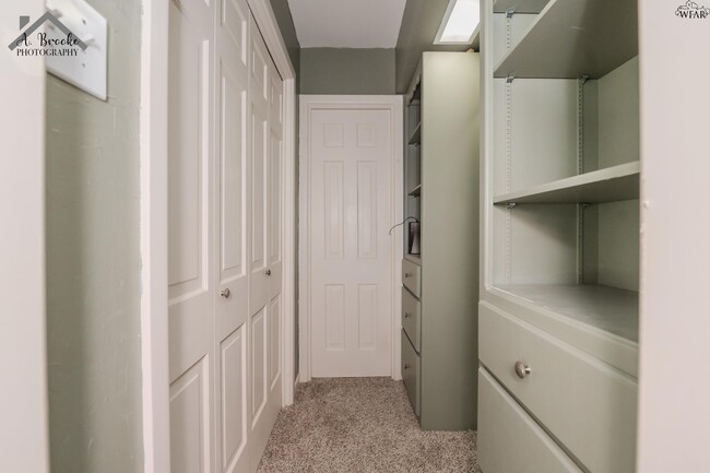 Building Photo - 4306 Briar Cliff Dr