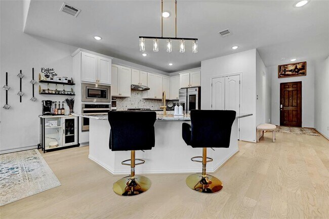 Building Photo - 303 Cherrystone Loop