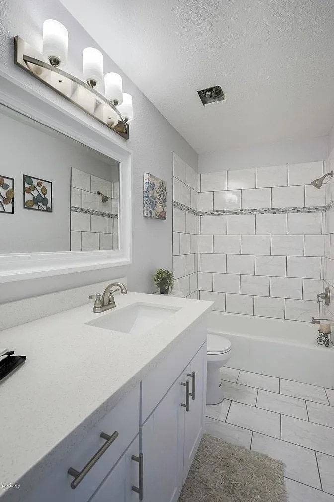 Building Photo - 5998 N 78th St