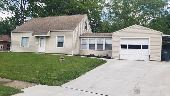 Primary Photo - 1155 Curtis Ave