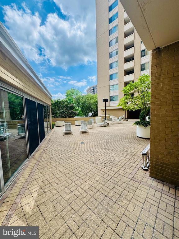 Building Photo - 4601 N Park Ave