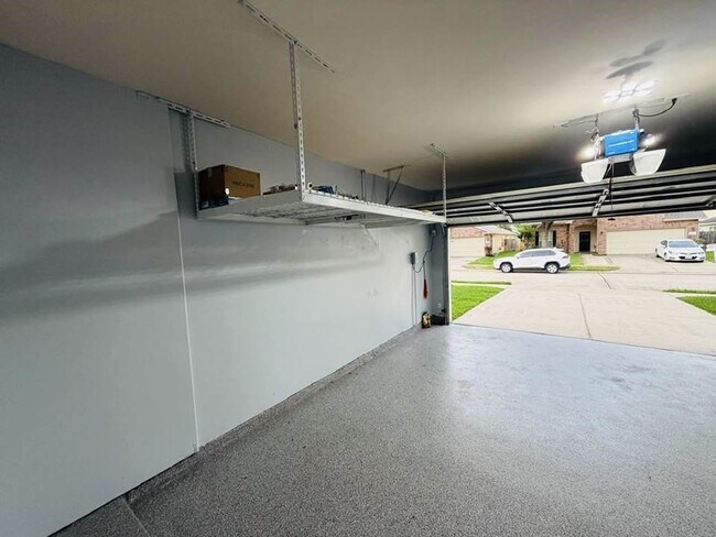 Building Photo - 25135 Florina Ranch Dr
