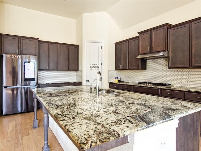 Building Photo - 813 Sunny Ridge Dr