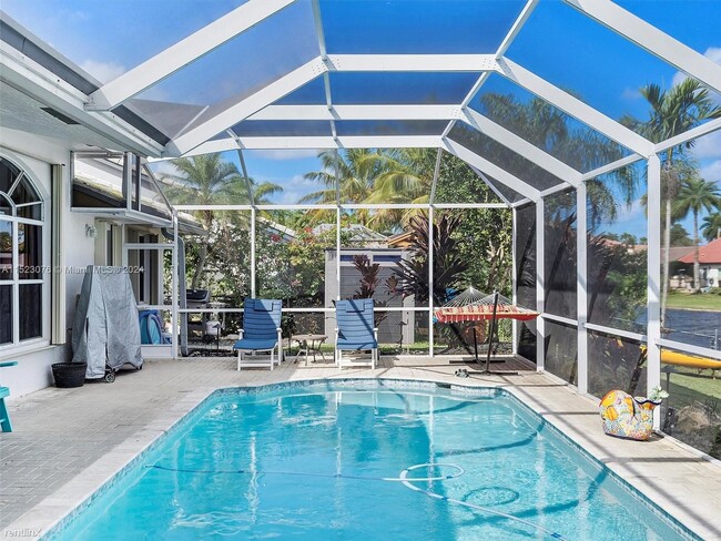 Building Photo - 3 br, 3.5 bath House - 2950 NE 188th St Ap...