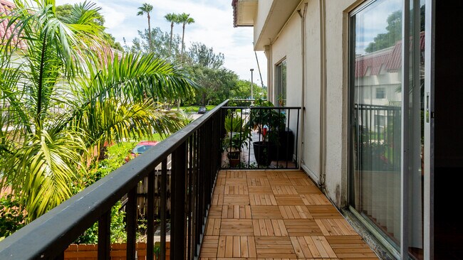 Patio II - 6701 N Kendall Dr