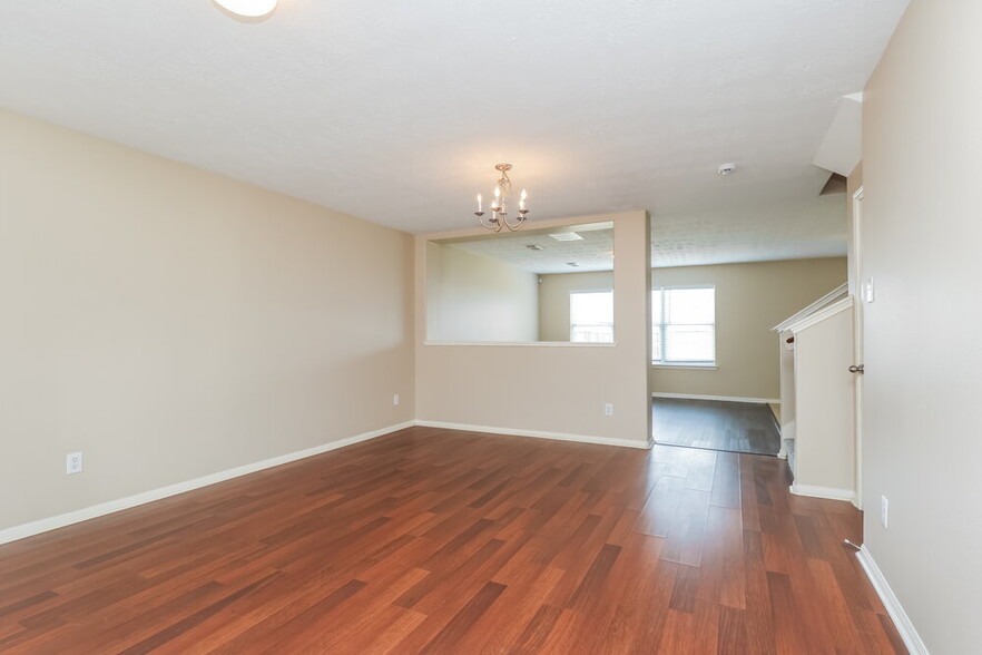 Building Photo - 3226 Dogwood Springs Dr