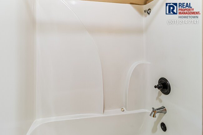 Building Photo - 3909 Tates Mill Rd