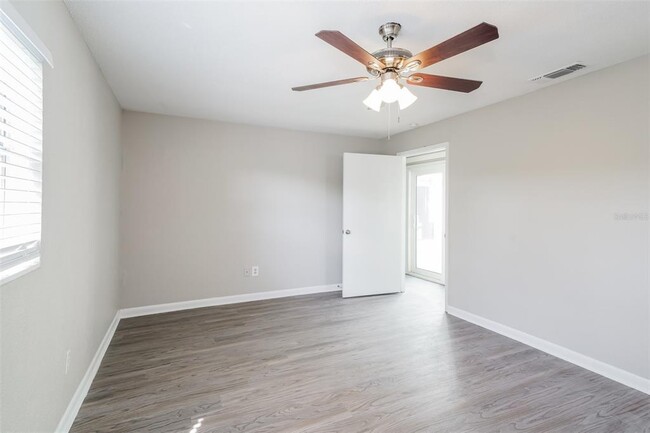 Building Photo - 1729 Dooley Ln