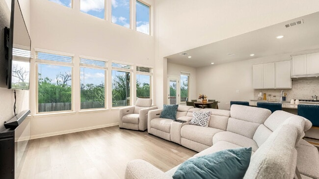 Building Photo - 1318 Arcadian Rose