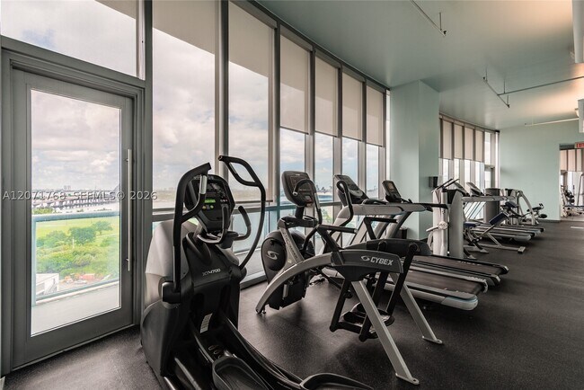 Building Photo - 888 Biscayne Blvd