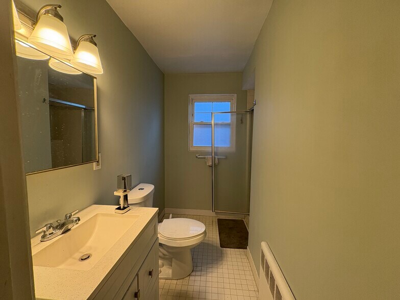 Shared Bathroom #2 - 23 Heath St