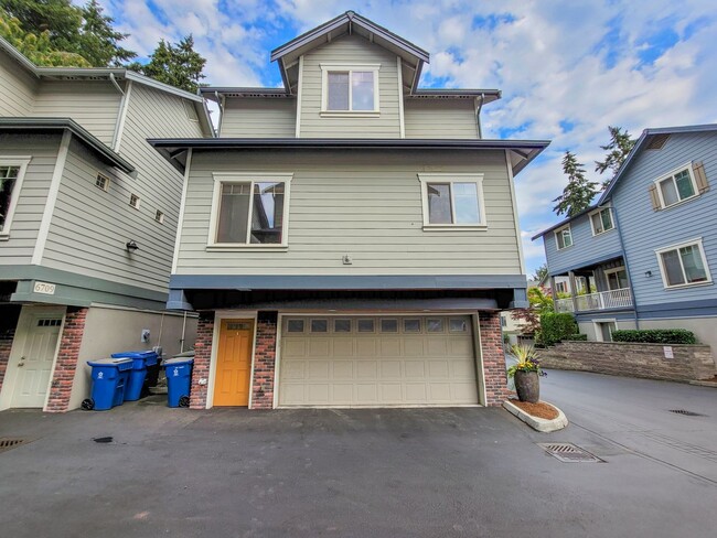 Primary Photo - Freestanding Townhome - BRAND NEW CARPET