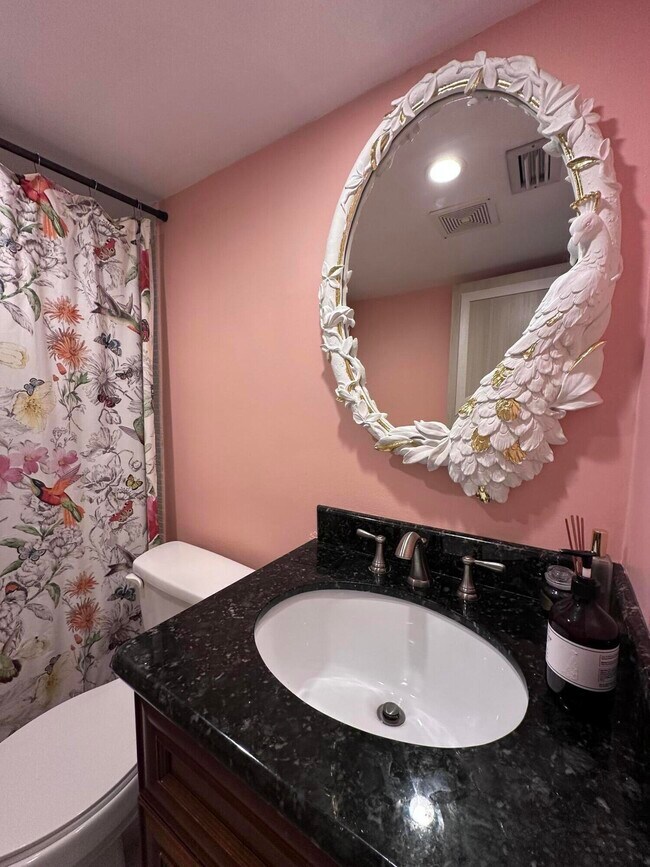 Building Photo - 3121 NE 51st St