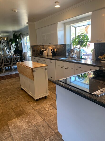 Building Photo - 12766 Jolette Ave