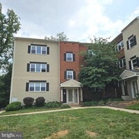 Building Photo - 3045 Patrick Henry Dr