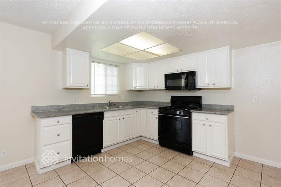 Building Photo - 130 Almanor Dr