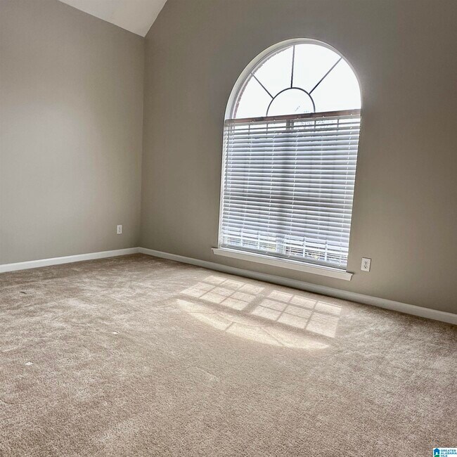 Building Photo - 821 Savannah Ln