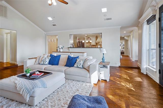 Building Photo - 2309 Parker Rd