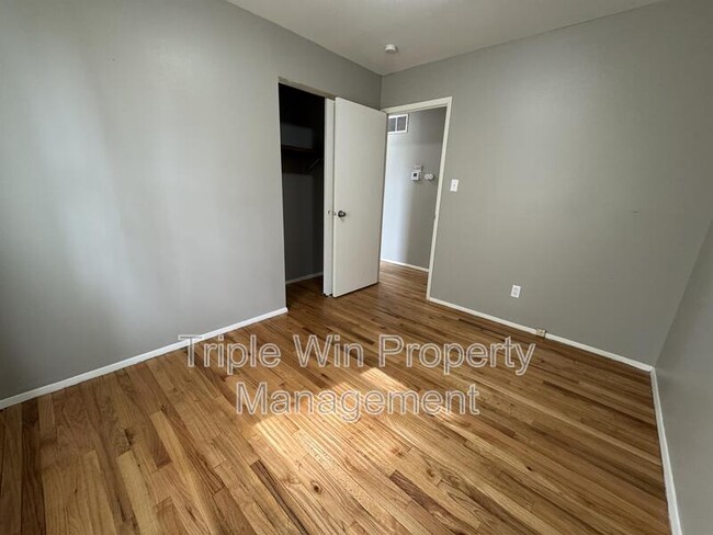 Building Photo - 11282 Ashcroft Ln
