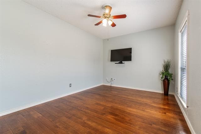 Building Photo - 1415 Normandy Ln