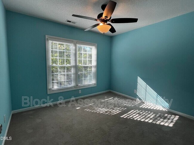 Building Photo - 214 Castle Hayne Dr