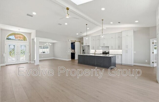 Building Photo - 470 Lambert Ave