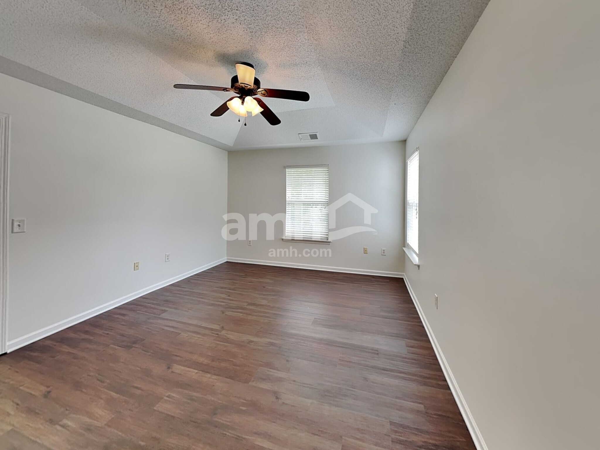 Building Photo - 8127 Deodora Cedar Ln