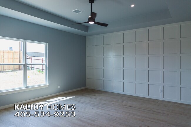 Building Photo - 905 S Howard Ave