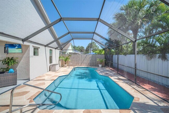 Building Photo - 252 Malibu Cir