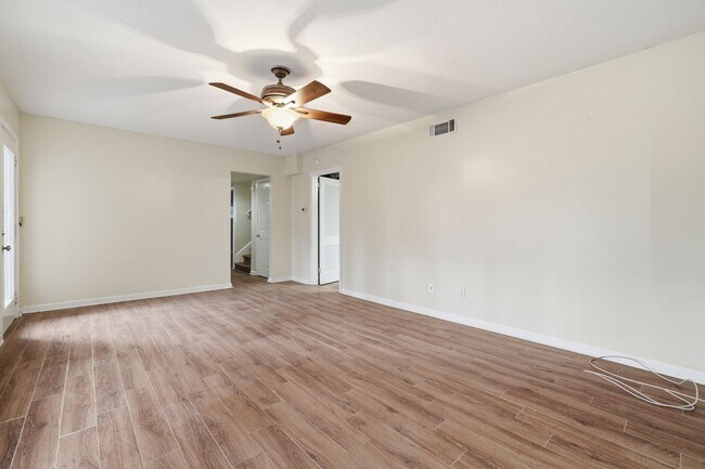 Building Photo - Renovated Home in the Heart of Brookhaven