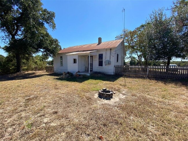 Building Photo - 700 US-290