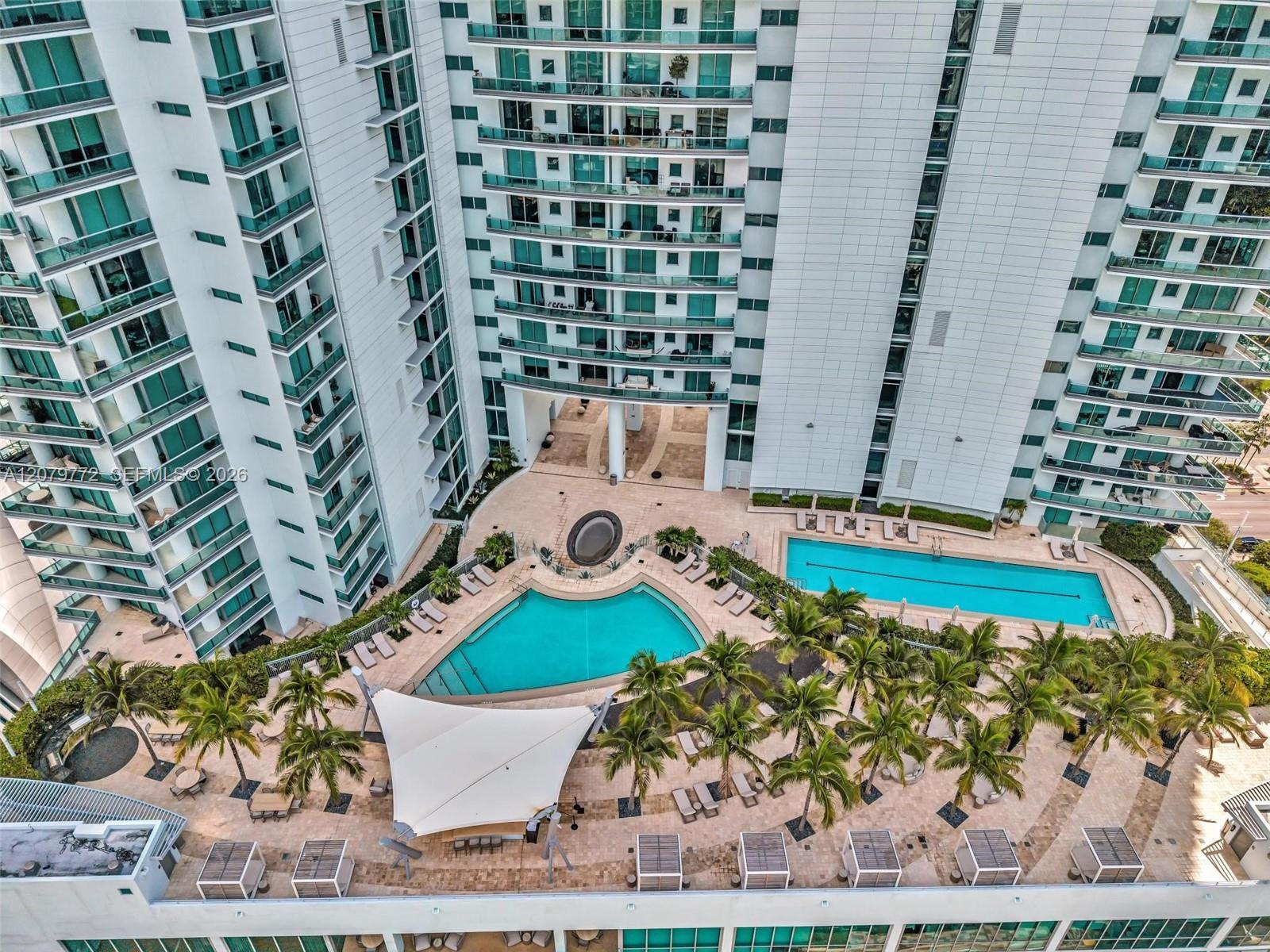 Building Photo - 900 Biscayne Blvd