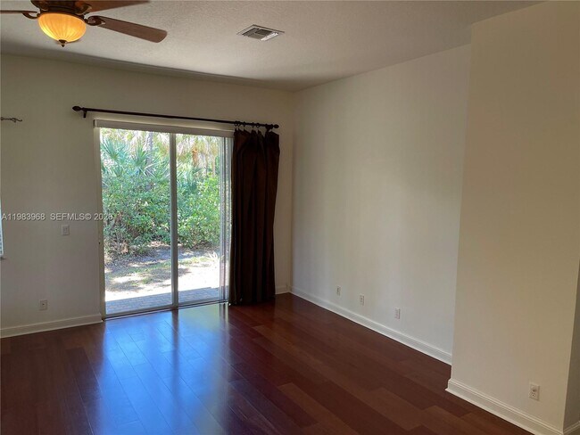 Building Photo - 640 Moondancer Ct