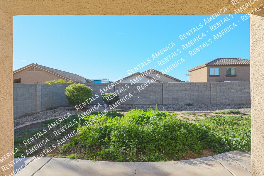 Building Photo - 17747 W Ventura St