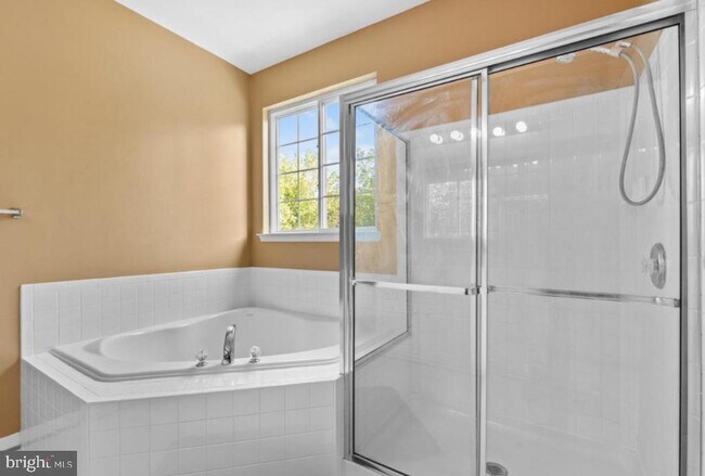 Building Photo - 5610 Hartfield Ave