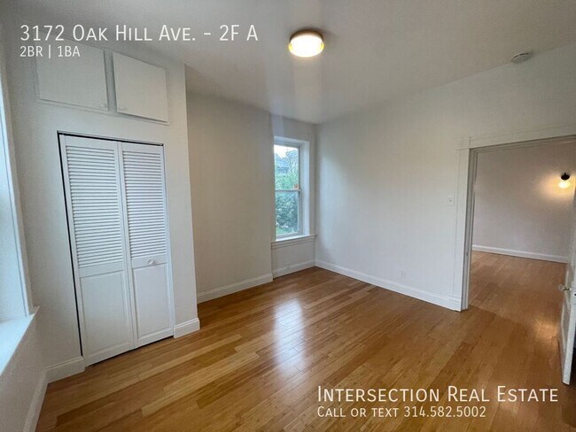 Building Photo - 3172 Oak Hill Ave