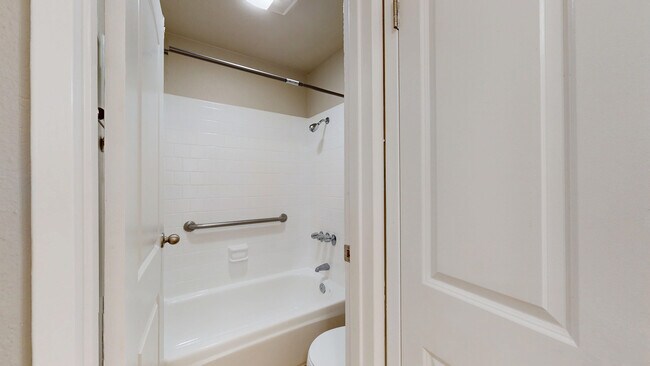 Building Photo - 551 Alameda del Prado