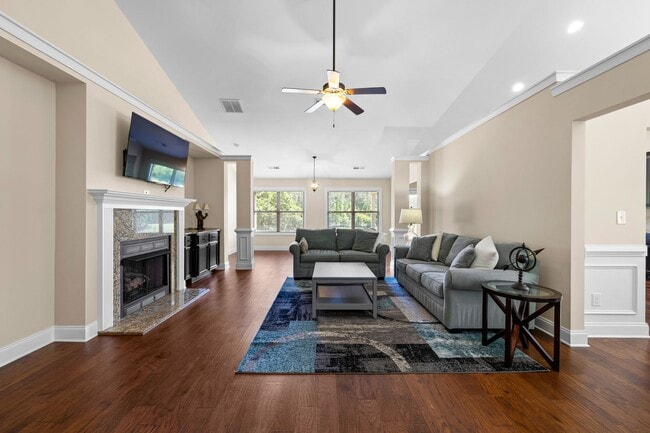 Building Photo - 3BR Craftsman Ranch with Bonus Room on Pye Lake! Available Furnished or Unfurnished