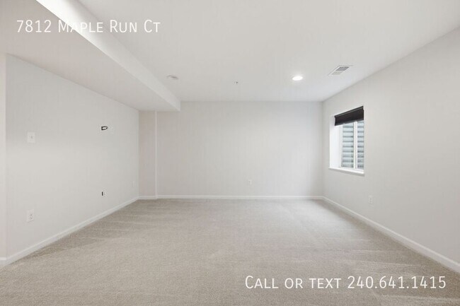 Building Photo - 7812 Maple Run Ct