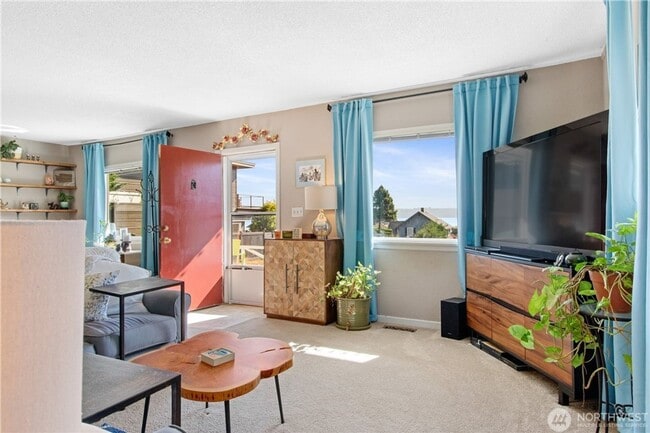 Building Photo - 4 bedroom home in one of Tacoma's most cov...