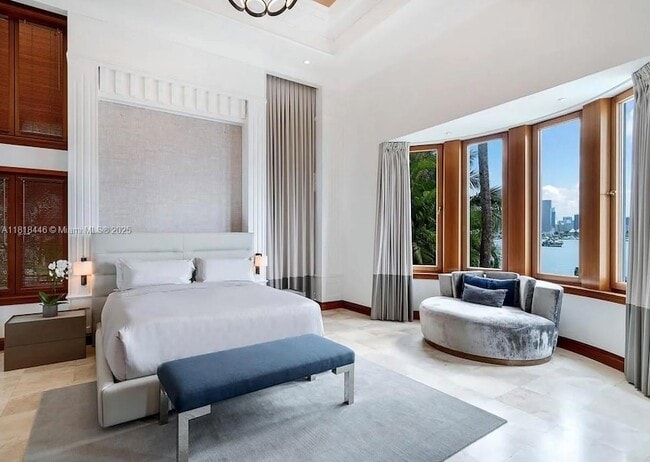 Building Photo - 432 S Hibiscus Dr