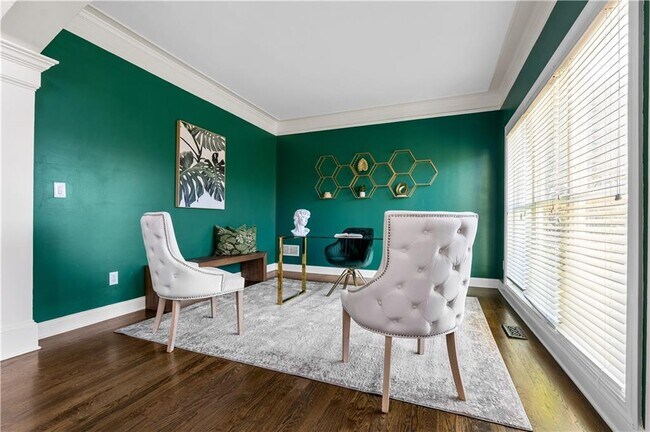 Building Photo - 3713 Lake Edge Dr