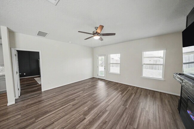 Building Photo - 3037 Beringer Blvd