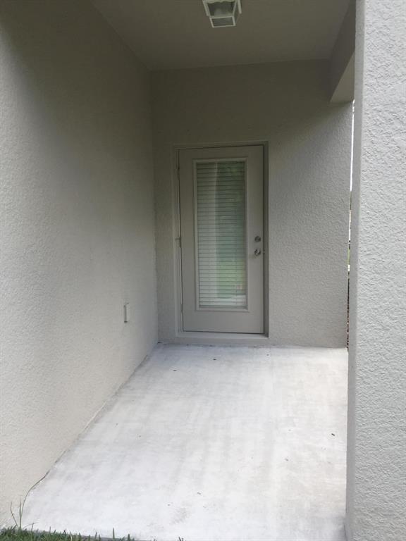 Building Photo - 9618 Pembrooke Pines Dr